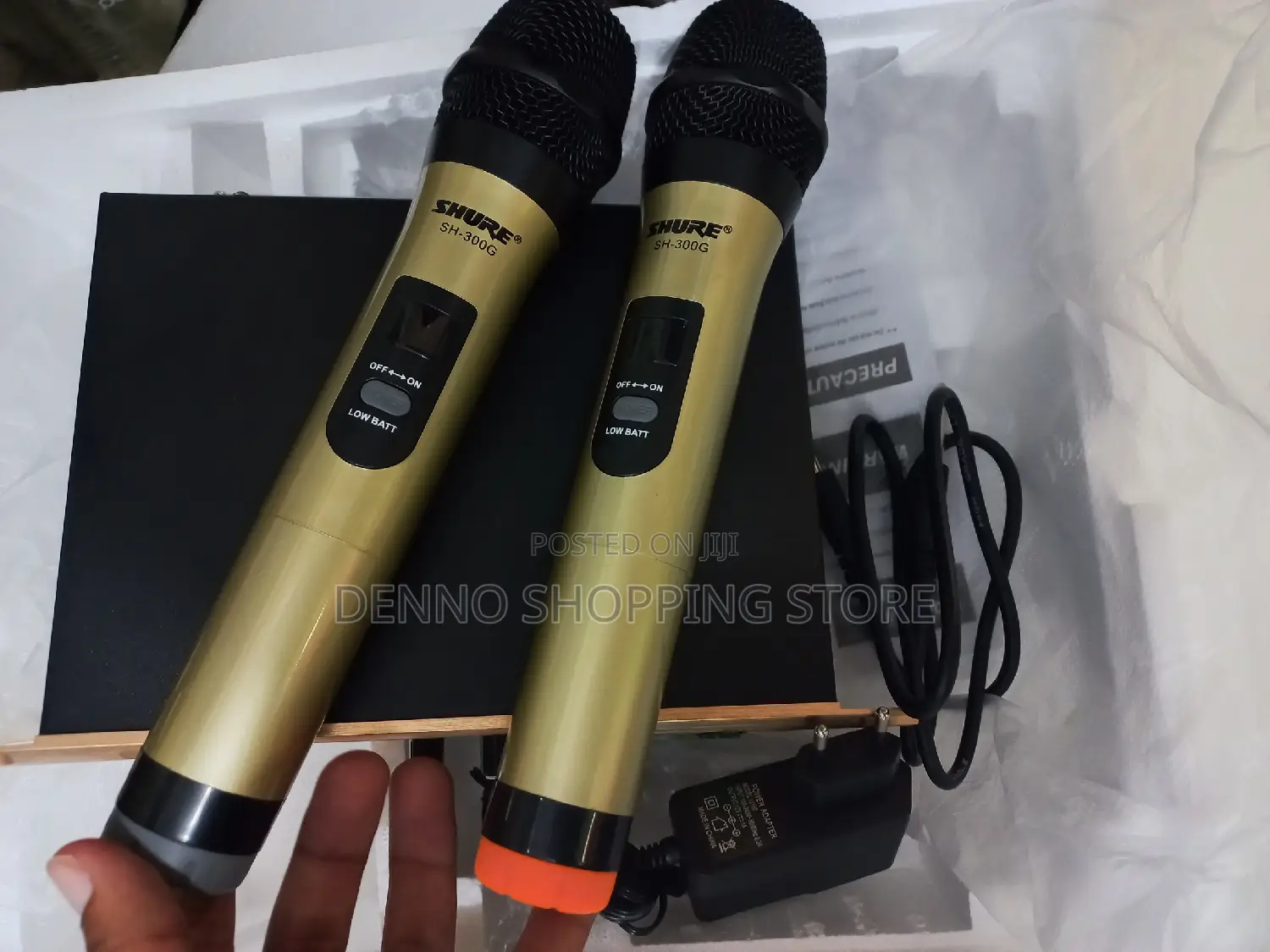 Shure Wireless Mic Set(2pcs)