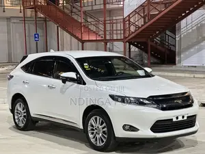 Photo - Toyota Harrier 2015 White