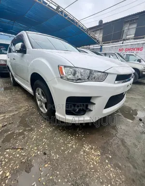 Mitsubishi Outlander 2011 White