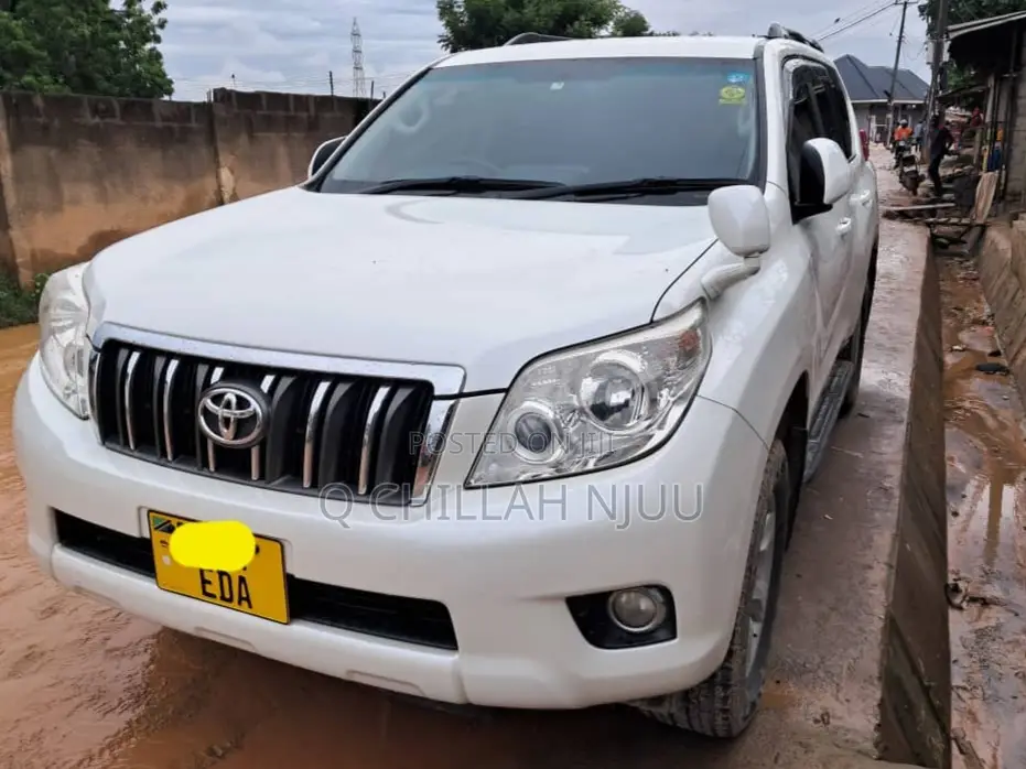 Toyota Land Cruiser Prado 2013 White