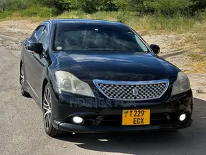Photo - Toyota Crown 2008 Black