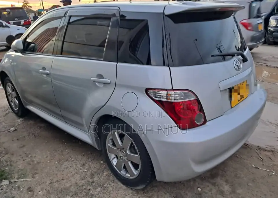Toyota IST 2006 Silver