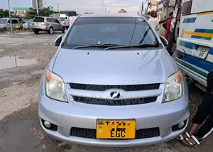 Toyota IST 2006 Silver