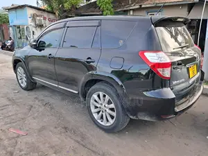 Toyota Vanguard 2010 Black