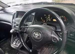 Toyota Harrier 2001 White