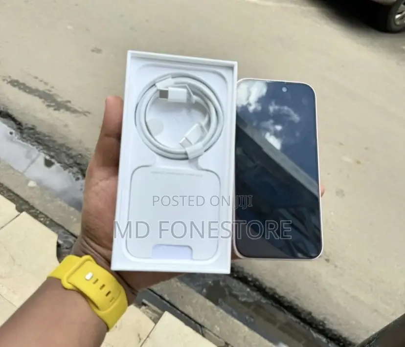 New Apple iPhone 15 128 GB Pink
