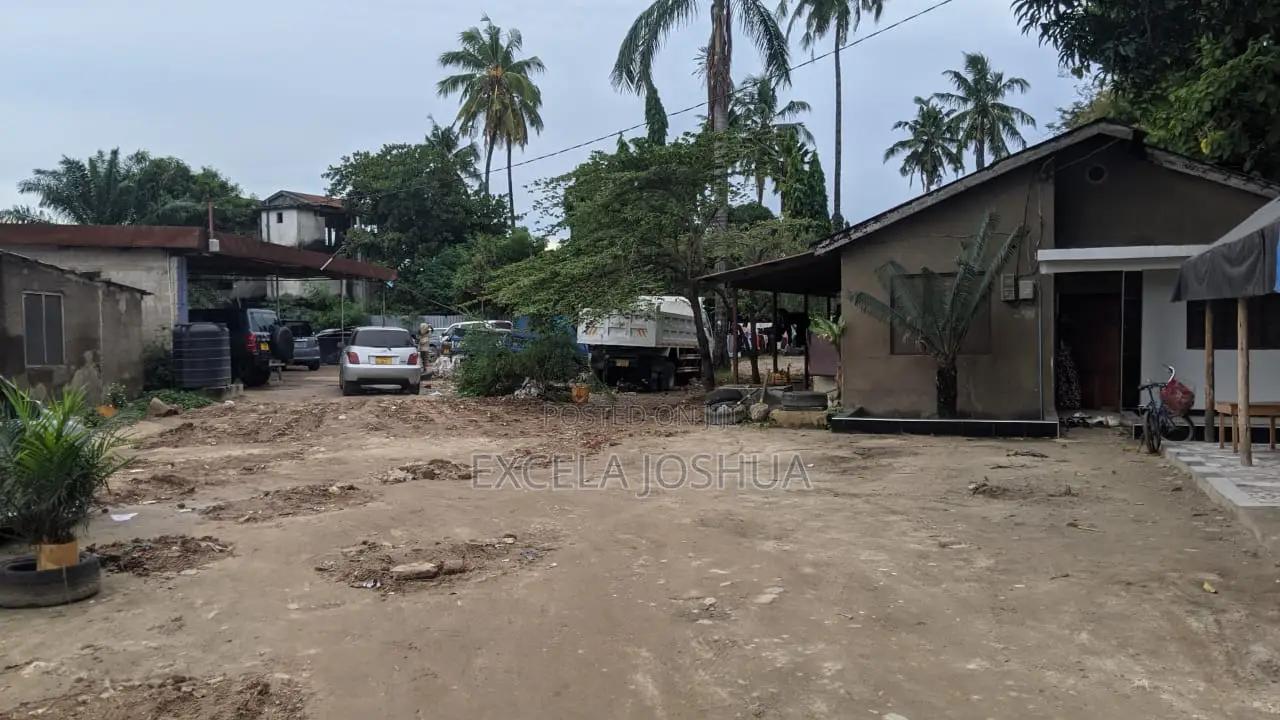 Kiwanja Kinauzwa Mlimani City Dar-Es-Salaam