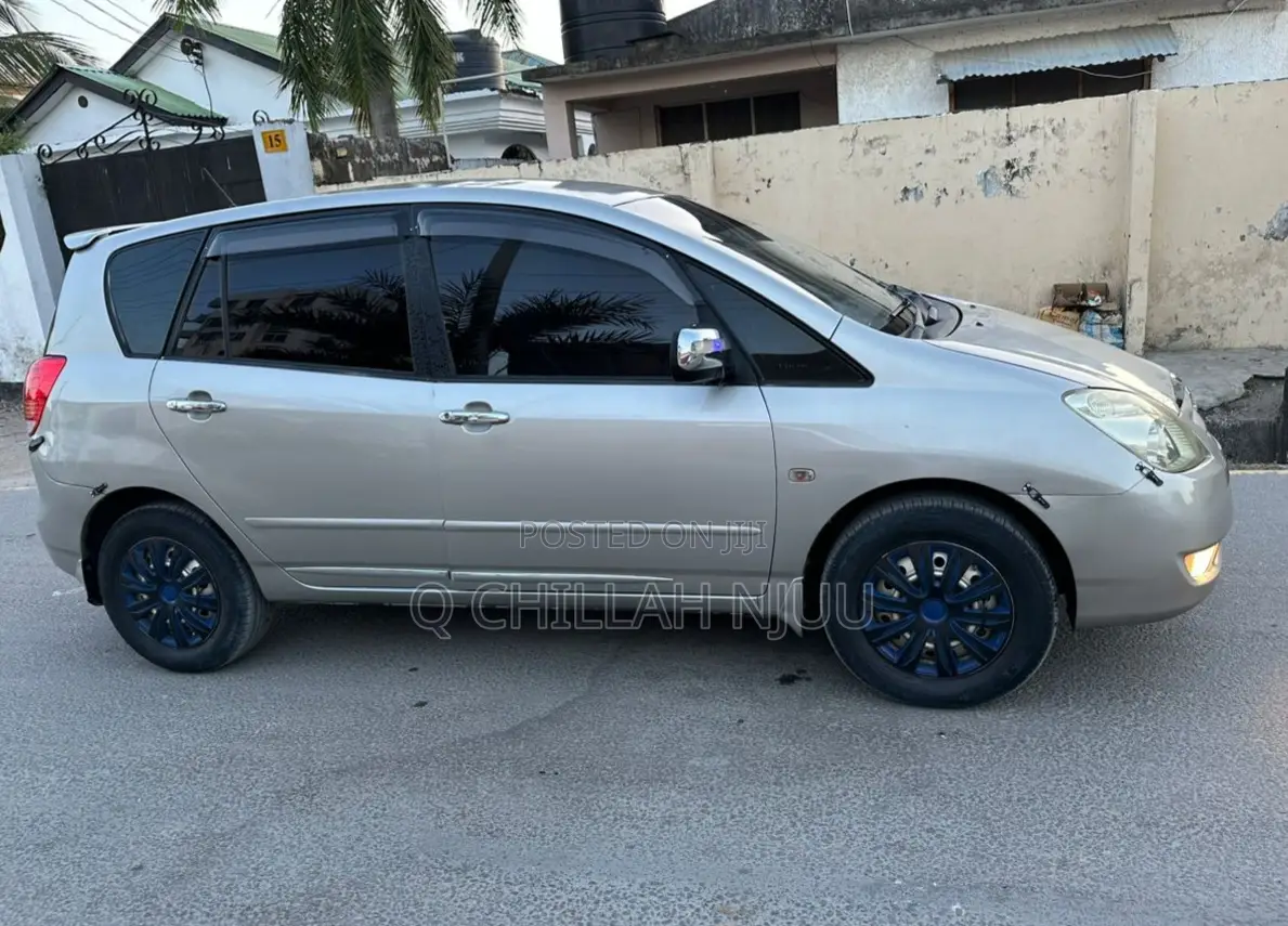 Toyota Corolla Spacio 2004 Silver