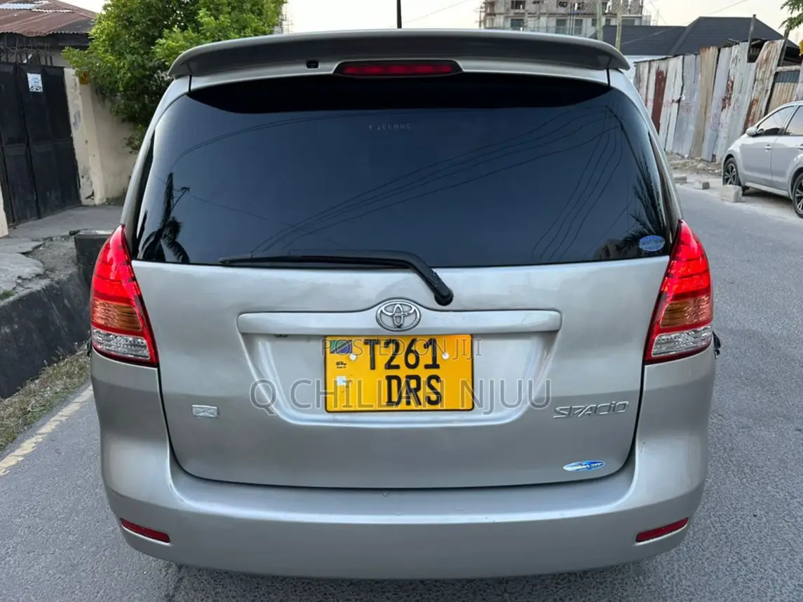 Toyota Corolla Spacio 2004 Silver