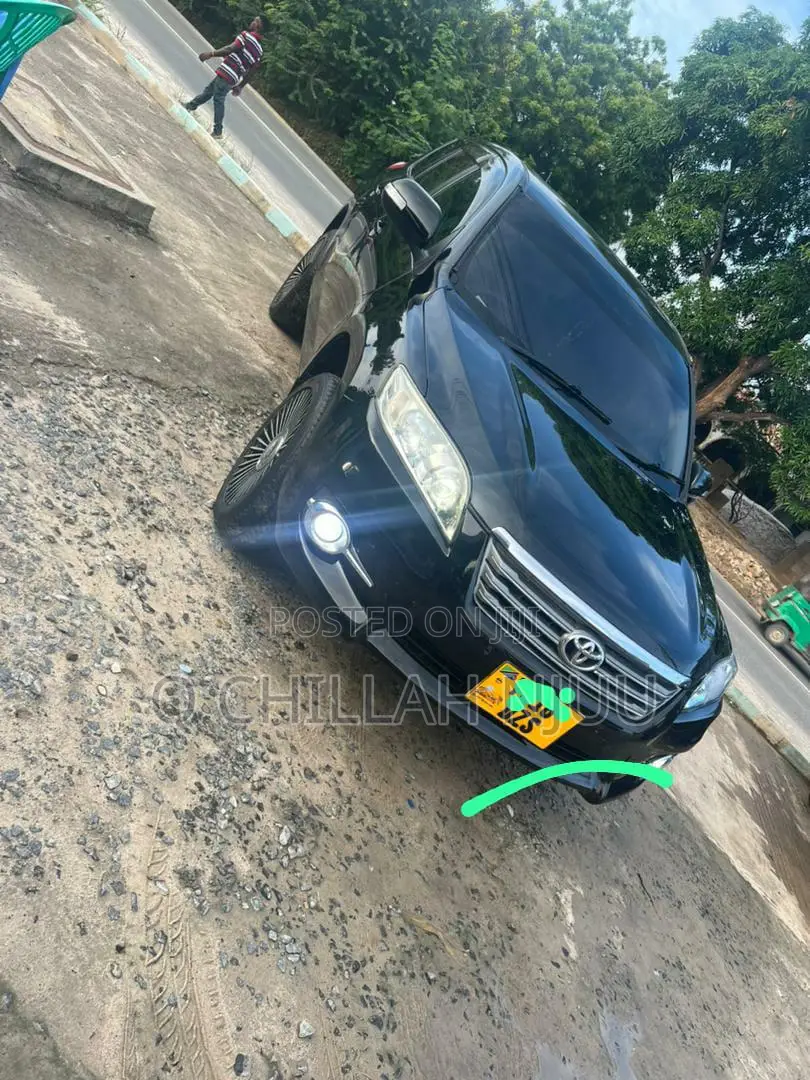 Toyota Vanguard 2010 Black