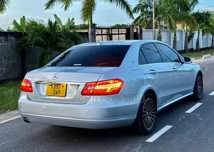 Mercedes-Benz E250 2012 Silver