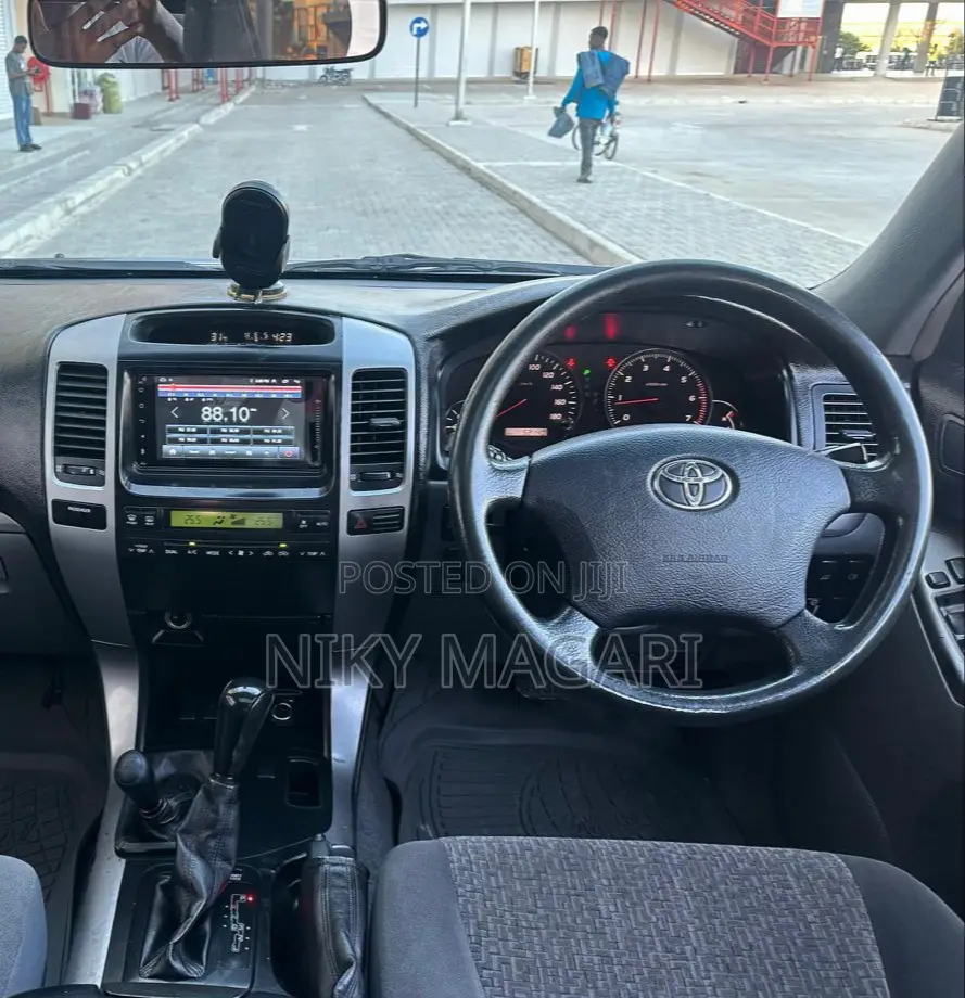 Toyota Land Cruiser Prado 2008 Gray
