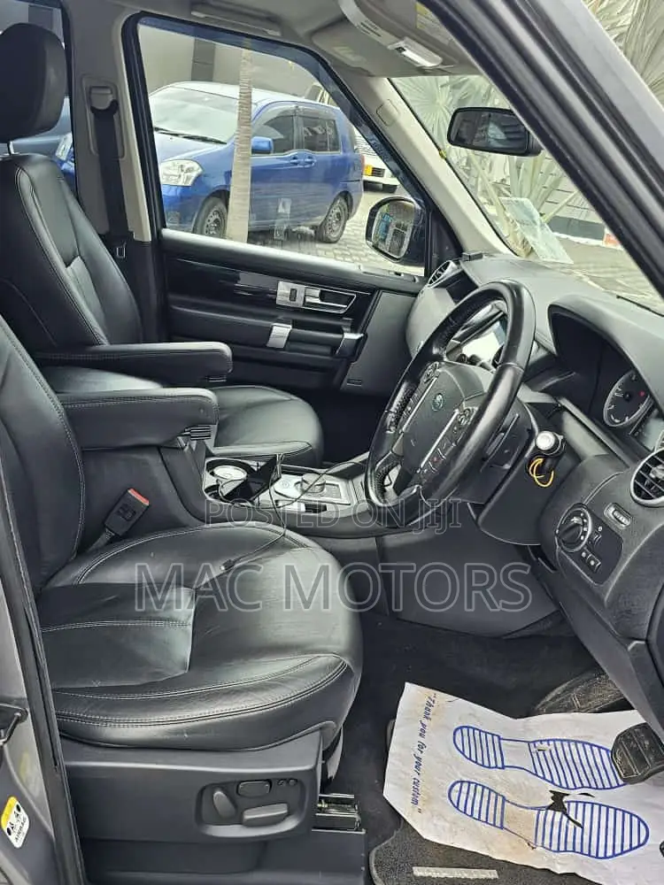 Land Rover Discovery 2014 Gray