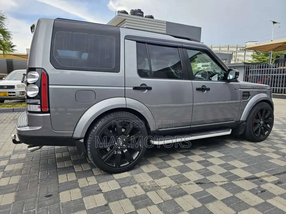 Land Rover Discovery 2014 Gray