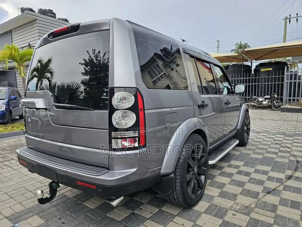 Land Rover Discovery 2014 Gray