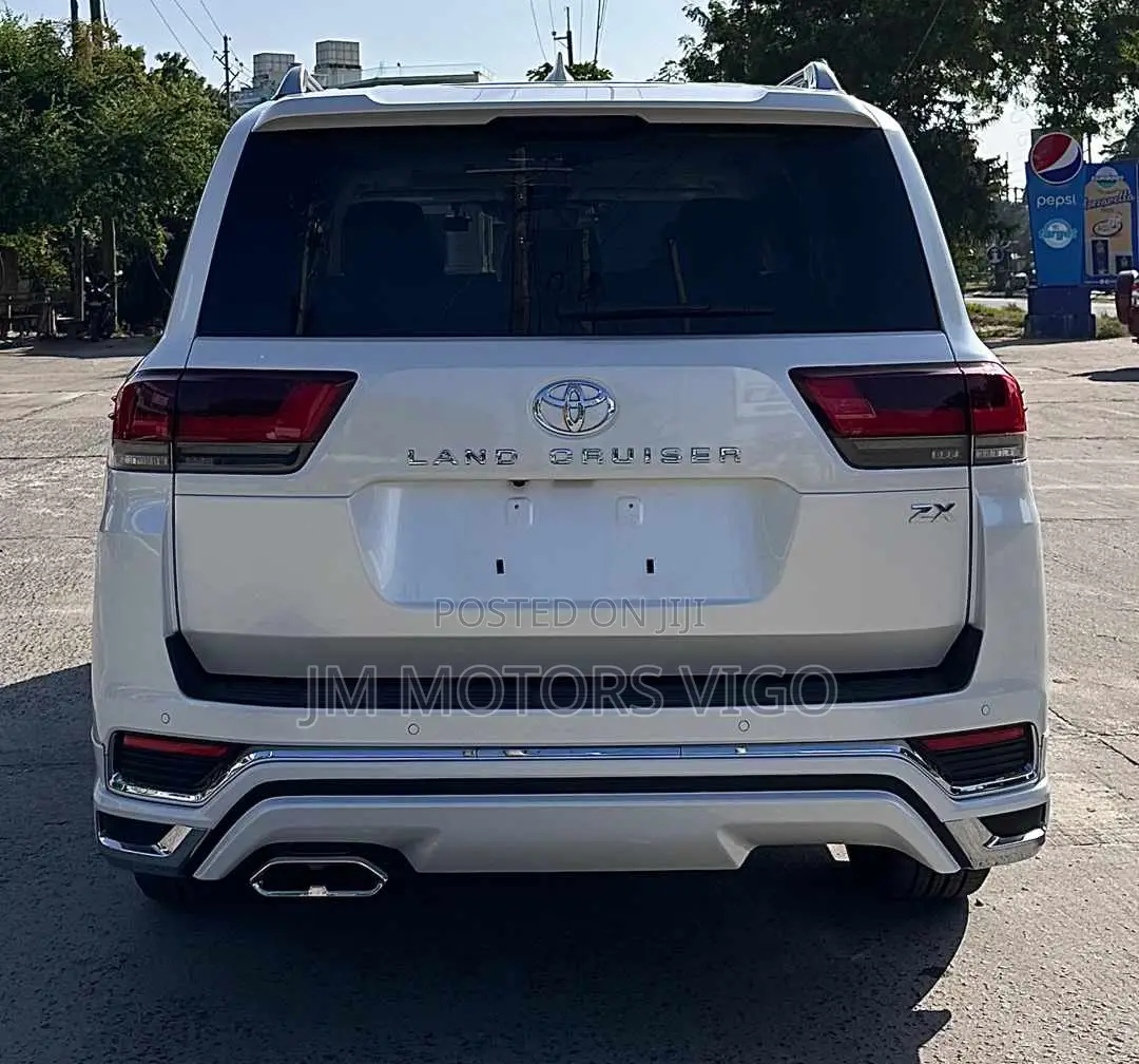Toyota Land Cruiser 3.3 Diesel 4WD 2021 Pearl