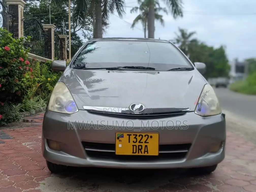 Toyota Wish 2004 Gray