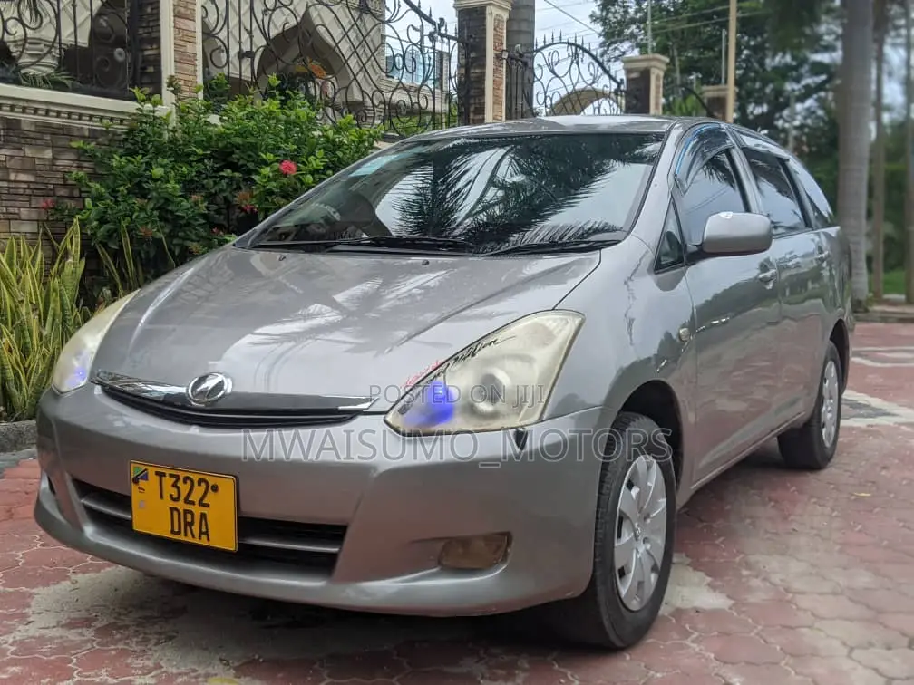 Toyota Wish 2004 Gray