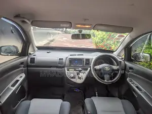 Toyota Wish 2004 Gray