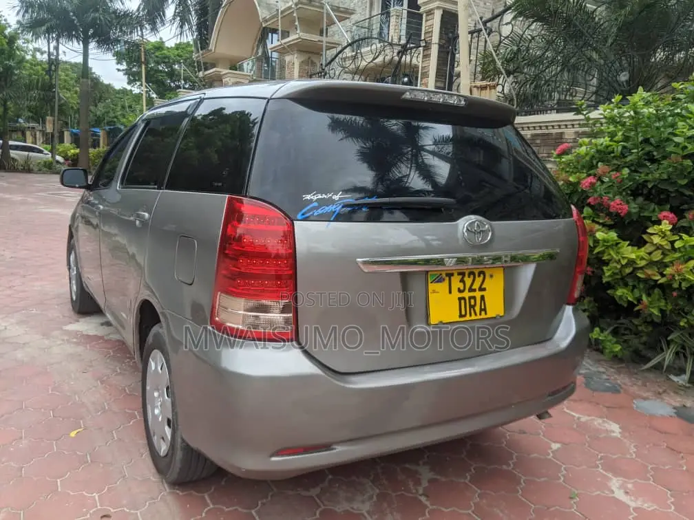 Toyota Wish 2004 Gray