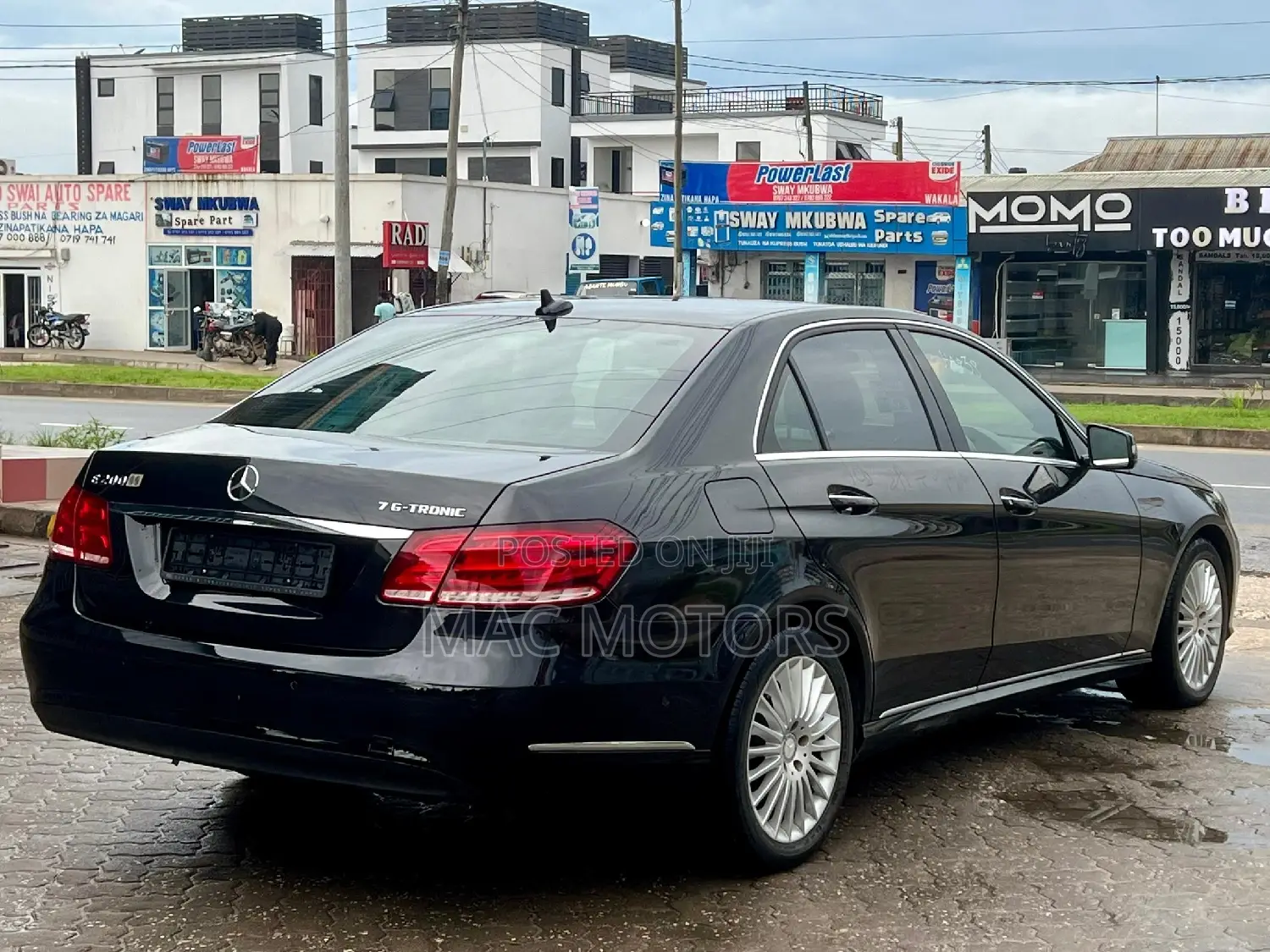 Mercedes-Benz E200 2014 Black