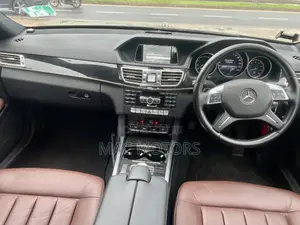 Mercedes-Benz E200 2014 Black