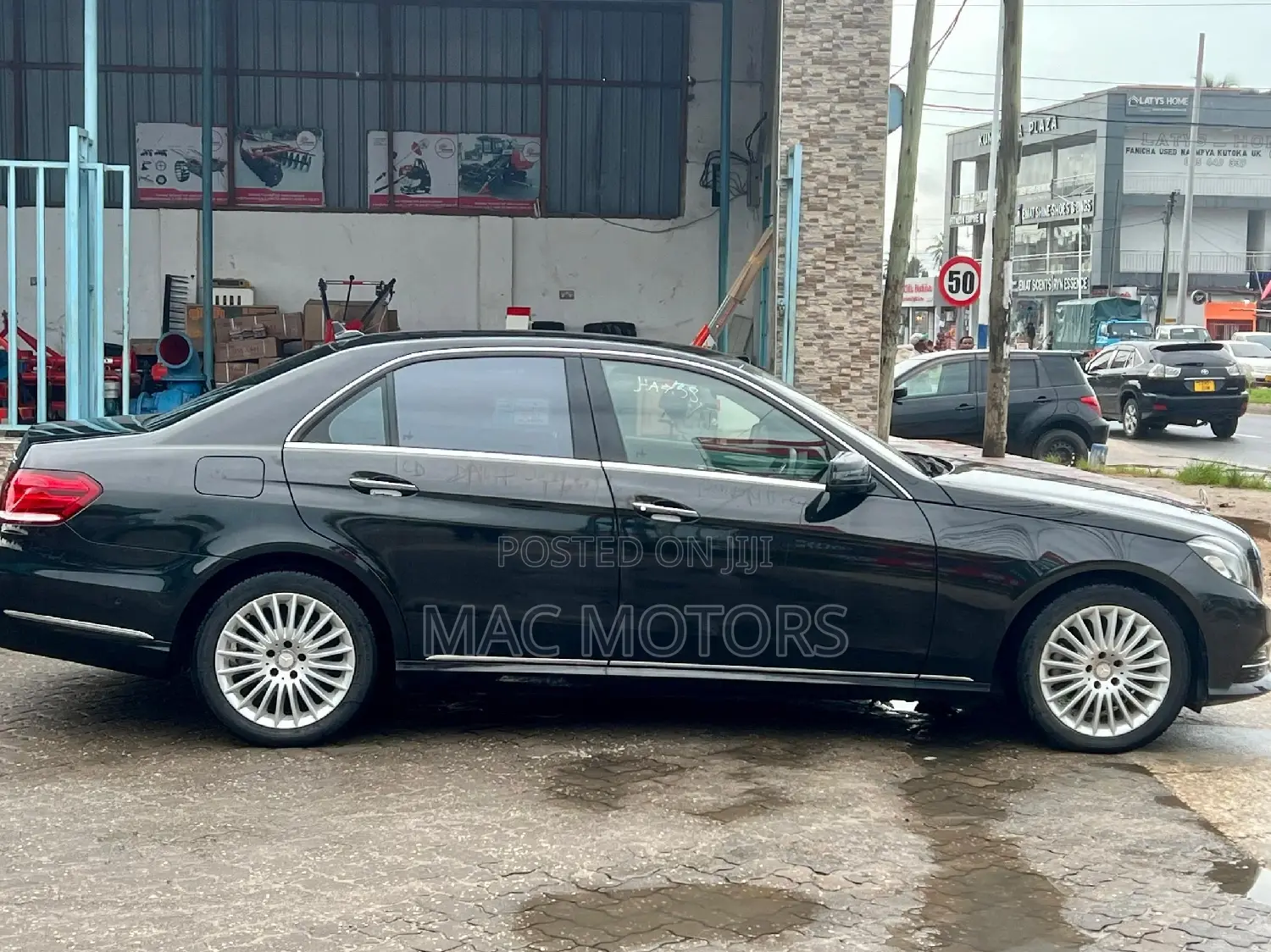 Mercedes-Benz E200 2014 Black