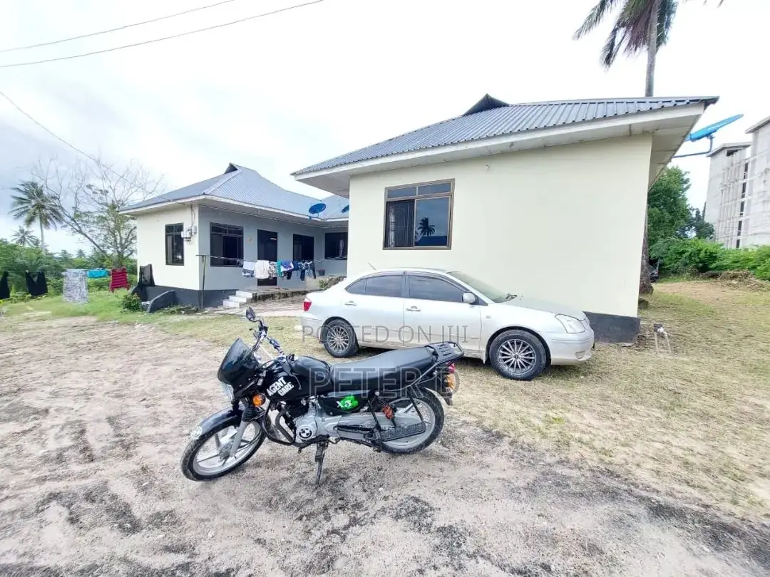 2bdrm Shared Apartment in Kimara for rent