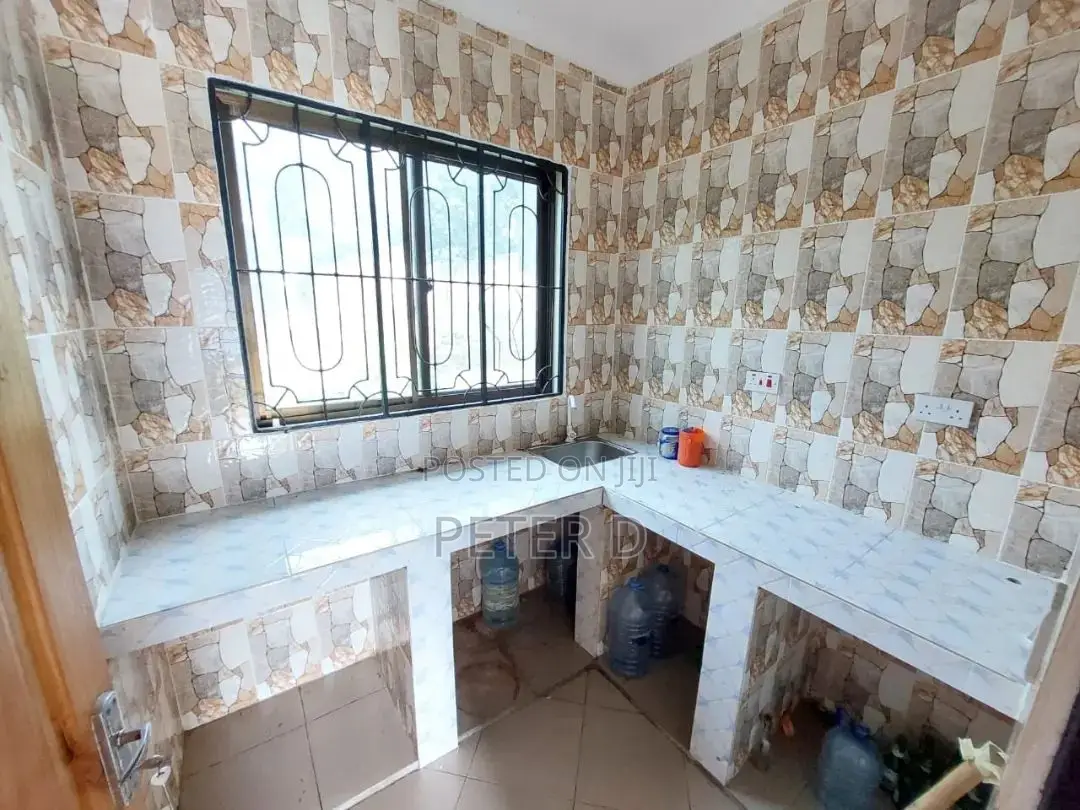 2bdrm Shared Apartment in Kimara for rent