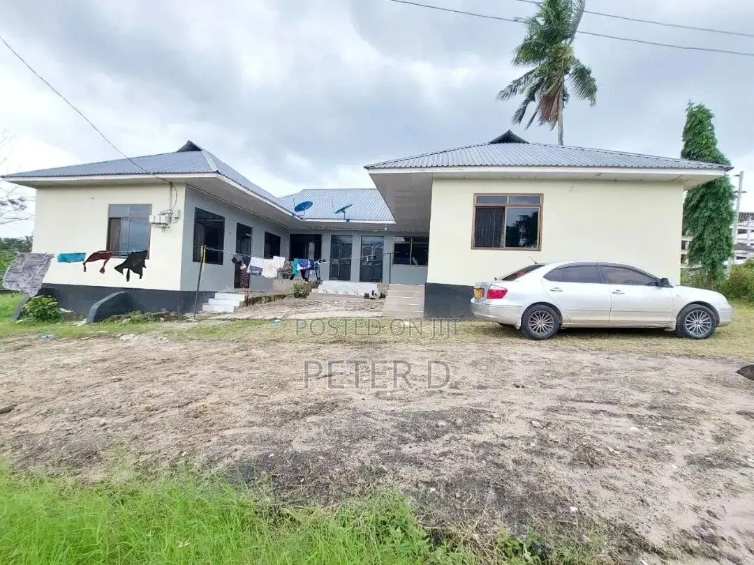 2bdrm Shared Apartment in Kimara for rent