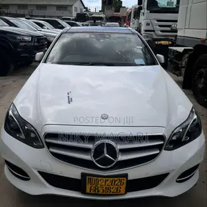 Mercedes-Benz E220 2014 White