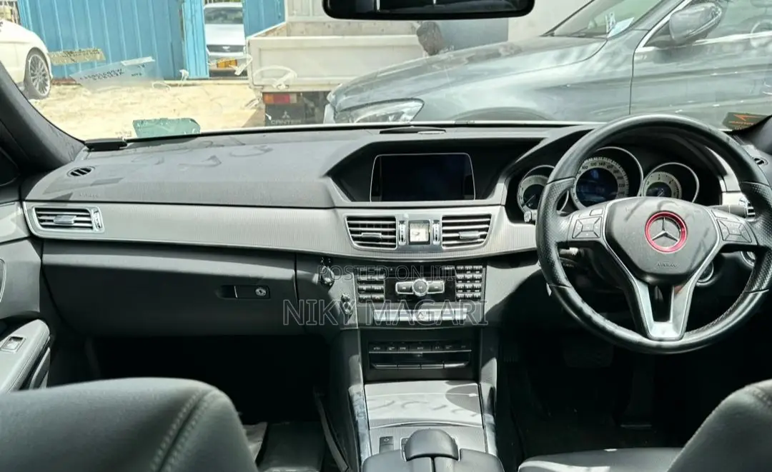 Mercedes-Benz E220 2014 White
