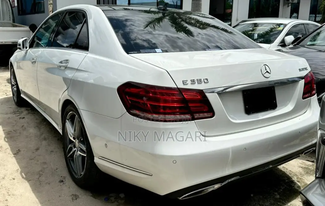 Mercedes-Benz E220 2014 White