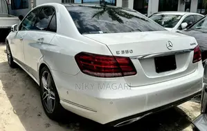 Mercedes-Benz E220 2014 White