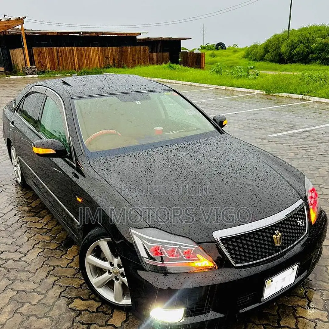 Toyota Crown 2007 Black