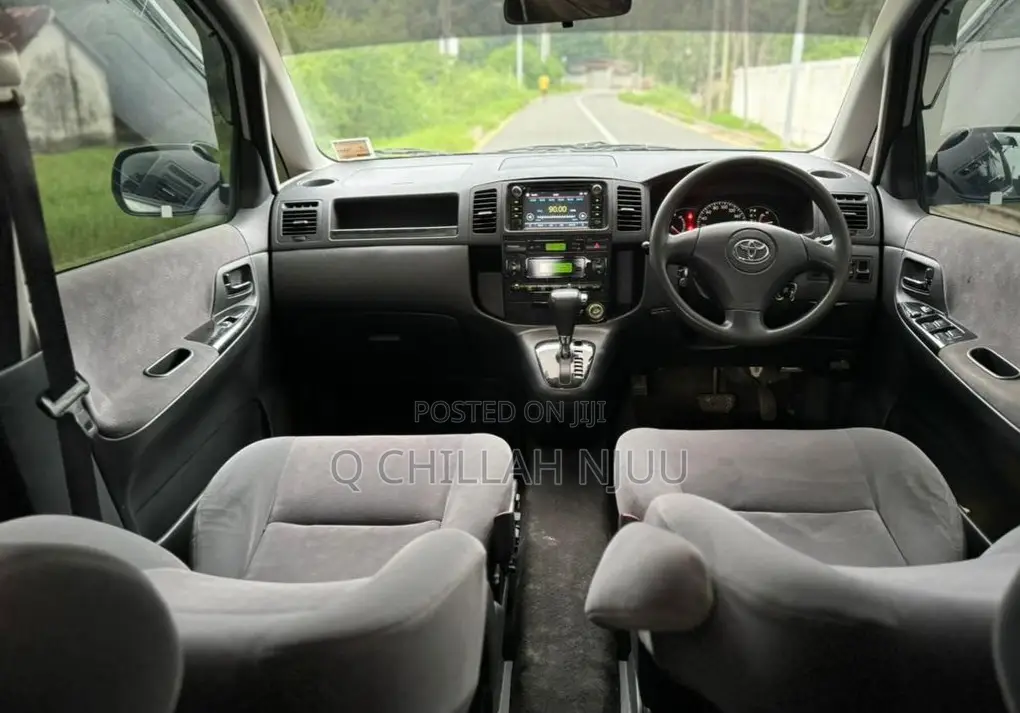 Toyota Corolla Spacio 2004 Silver