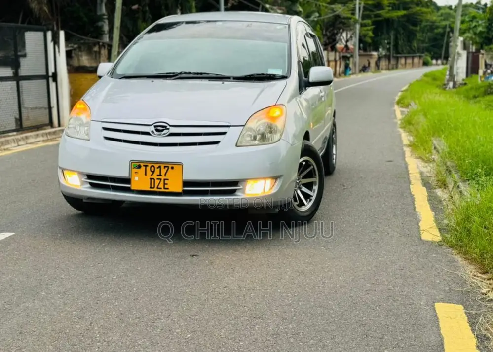 Toyota Corolla Spacio 2004 Silver