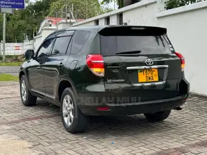 Toyota Vanguard 2011 Black