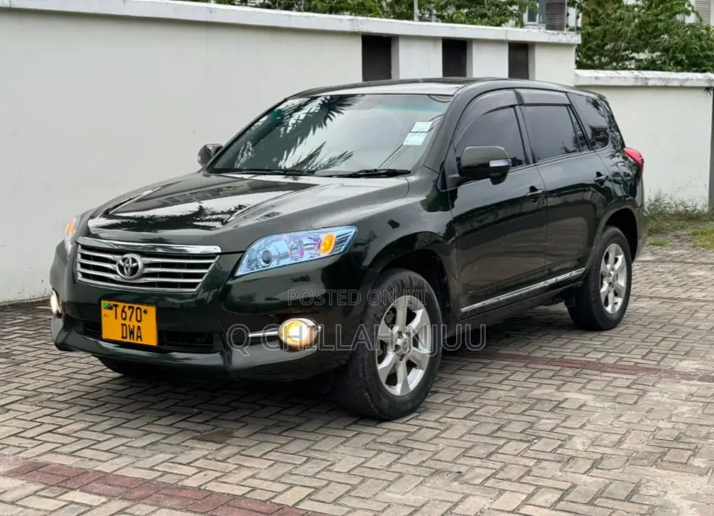 Toyota Vanguard 2011 Black
