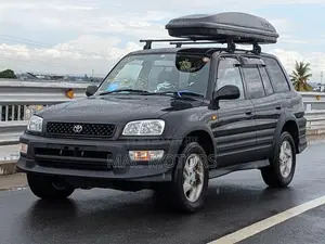 Toyota RAV4 1999 Black