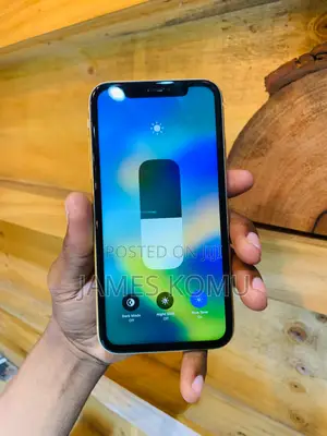Apple iPhone XR 64 GB Yellow