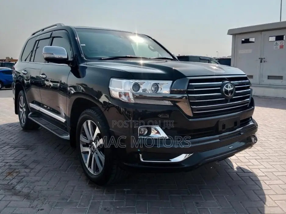 Toyota Land Cruiser 4.6 V8 ZX 2018 Black