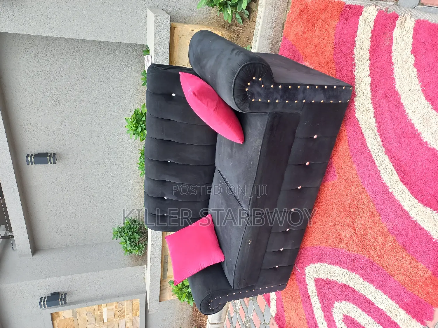 Sofa, La Watu Wawili