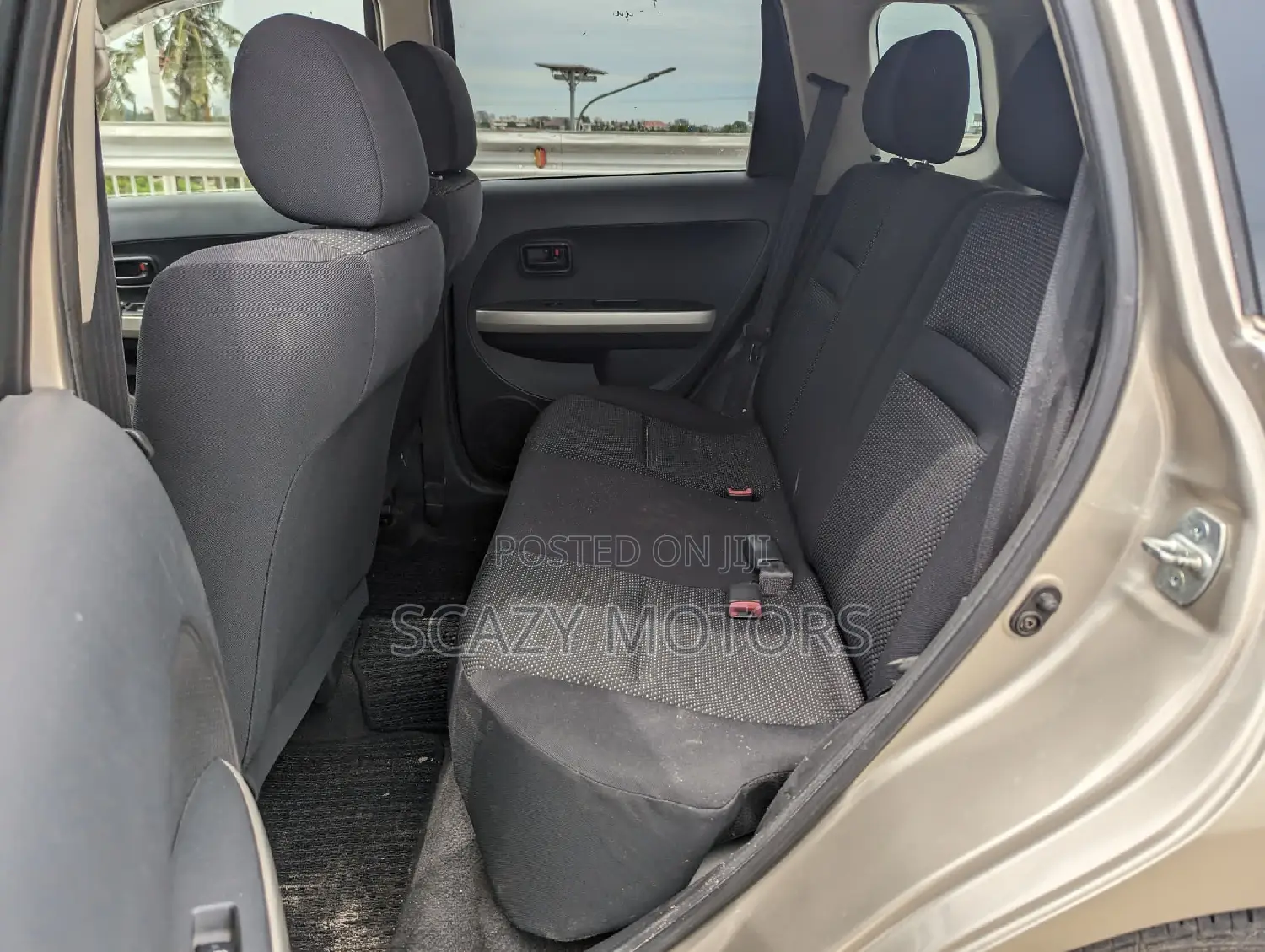Toyota IST 2004 Gold