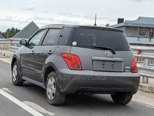 Toyota IST 2004 Gray