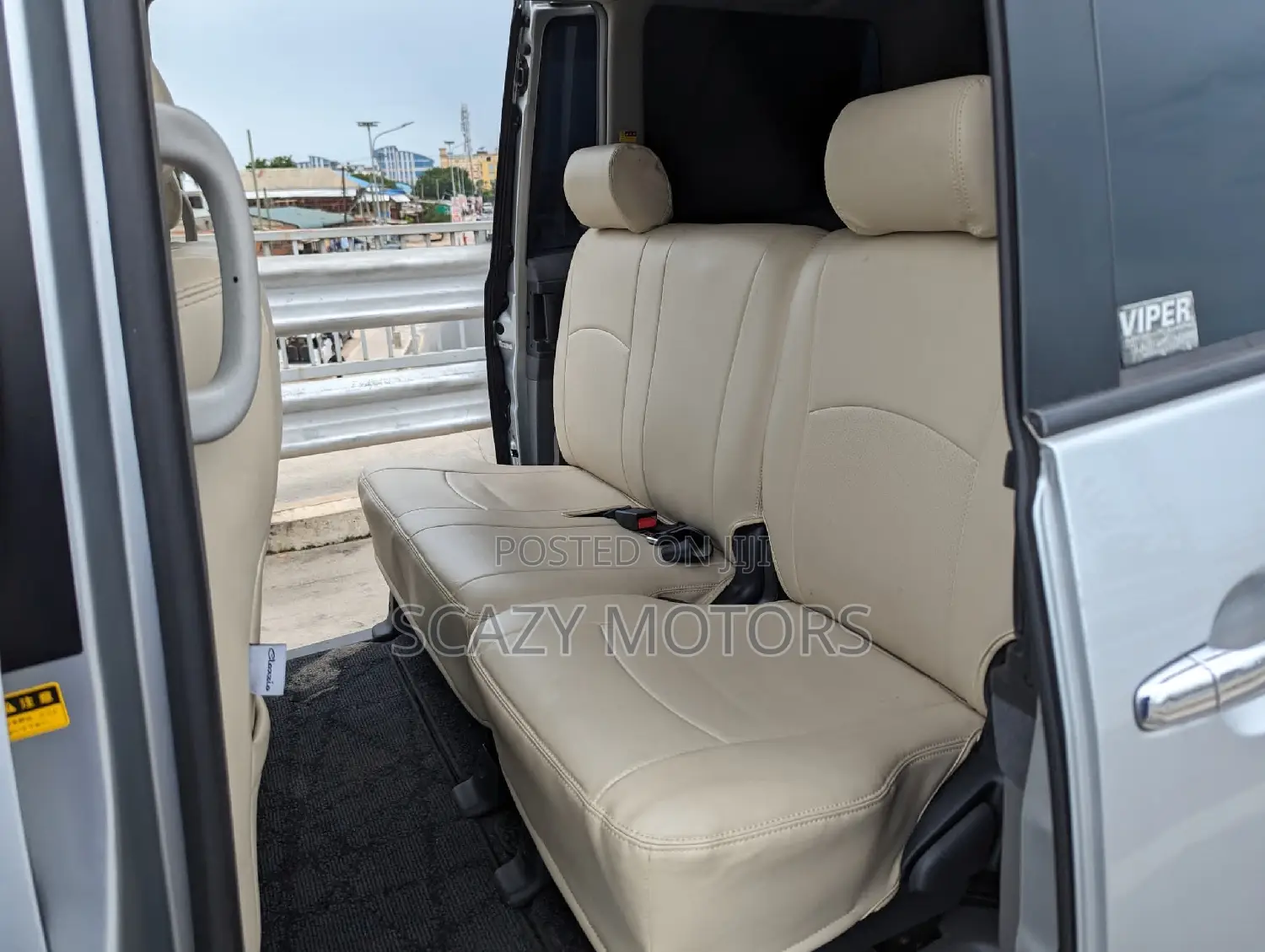Toyota Noah 2006 Silver