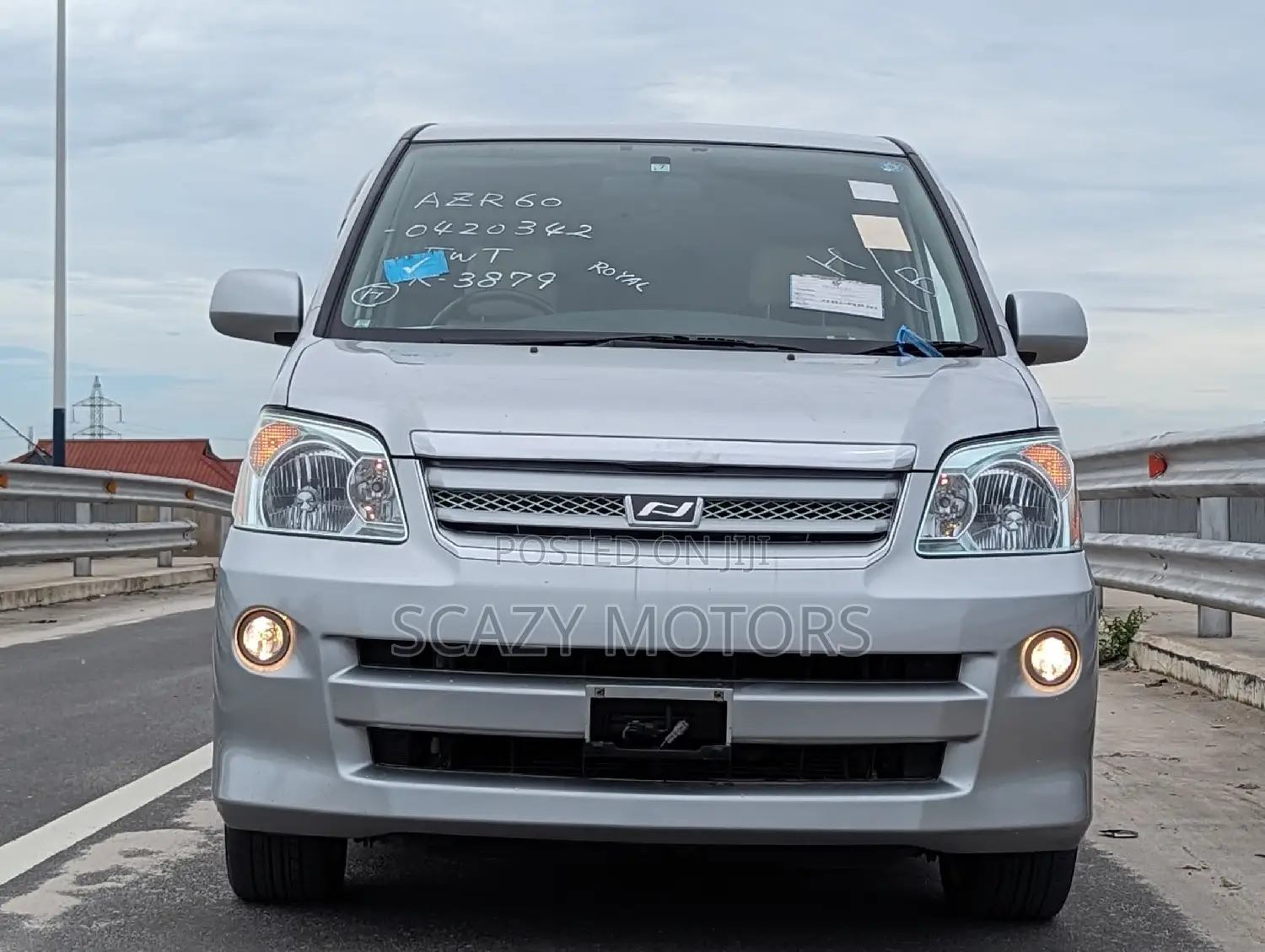 Toyota Noah 2006 Silver