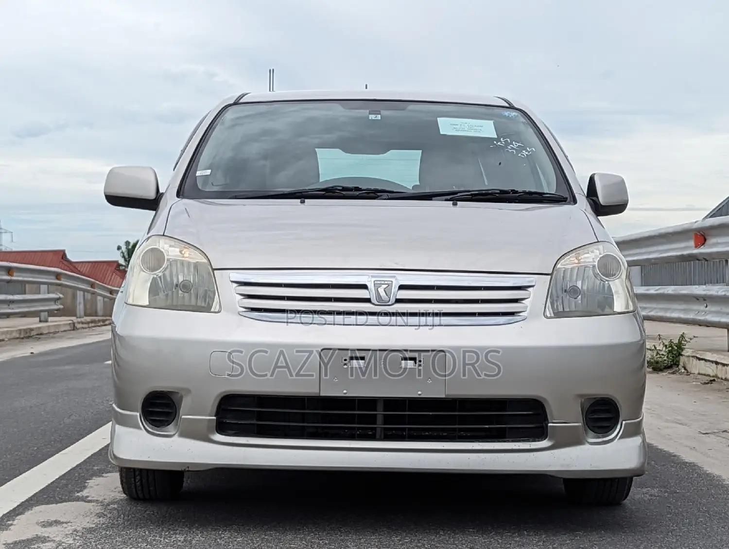 Toyota Raum 2004 Silver