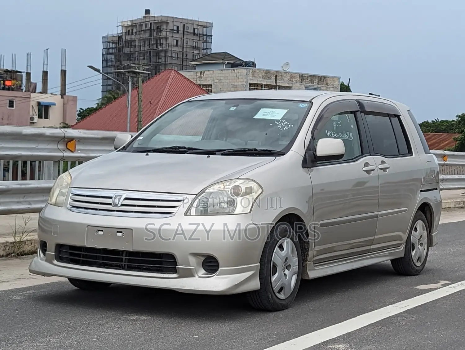 Toyota Raum 2004 Silver