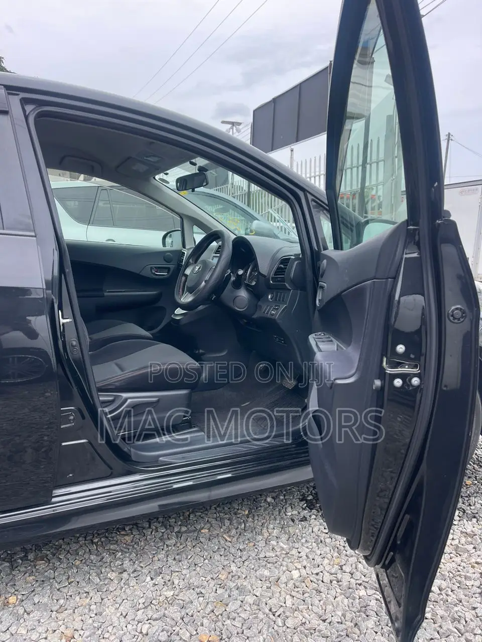 Toyota Ractis 1.5 FWD 2010 Black